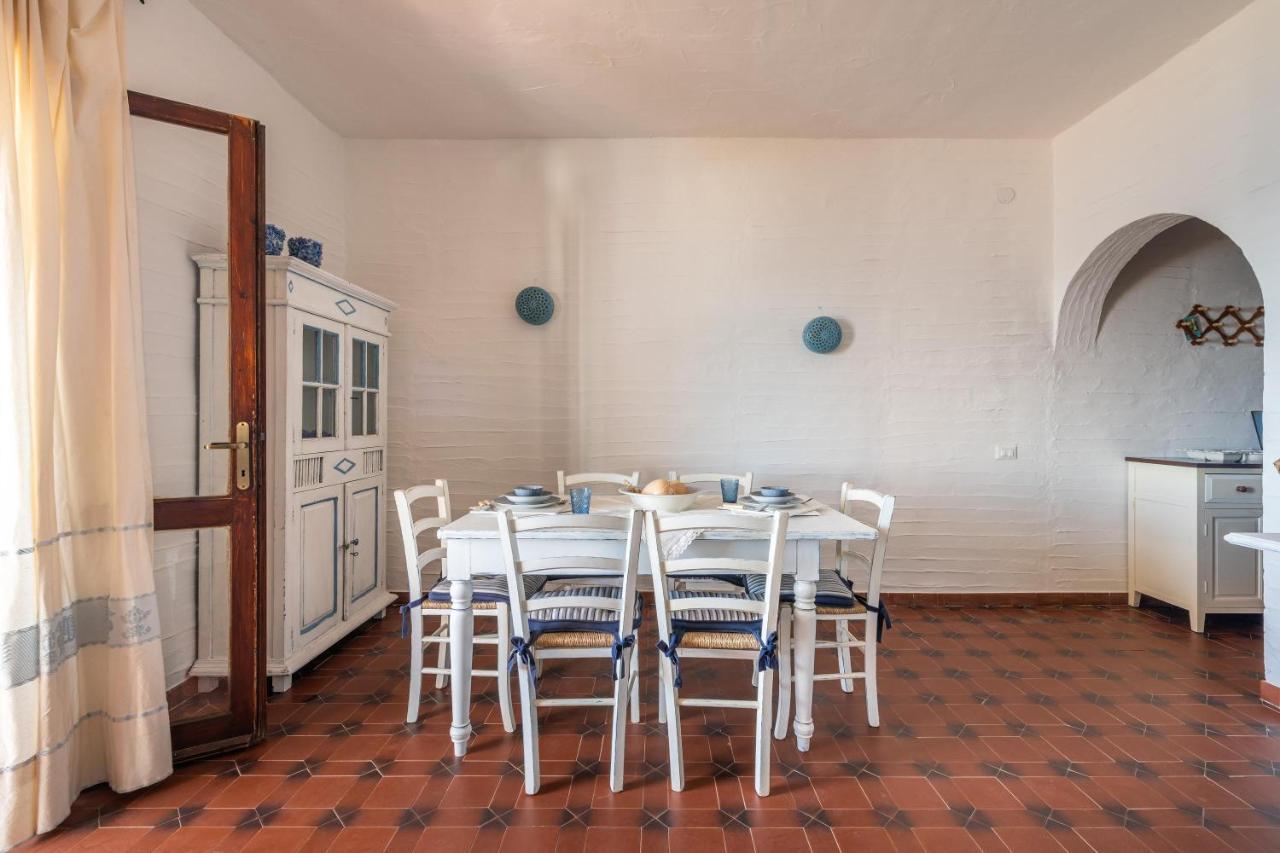 Casa Nicoleup Villa Porto Columbu - Perd'E Sali Екстериор снимка