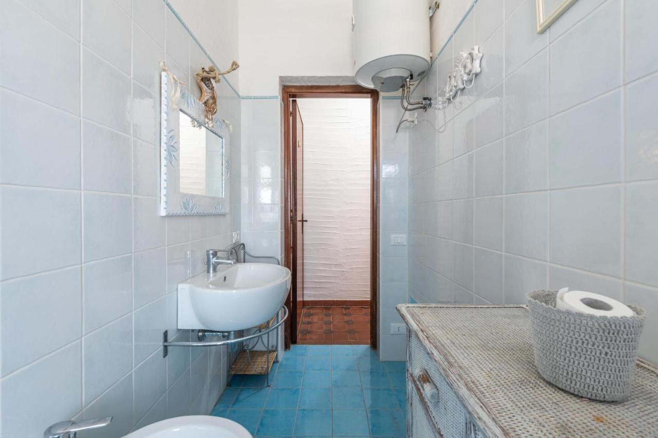 Casa Nicoleup Villa Porto Columbu - Perd'E Sali Екстериор снимка